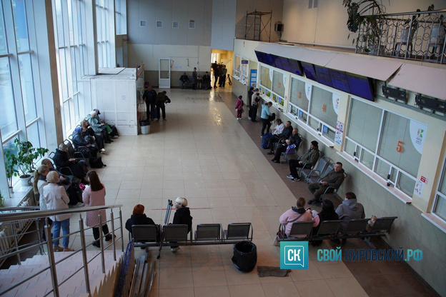 В Кирове открыли обновлённый зал ожидания автовокзала. Фоторепортаж